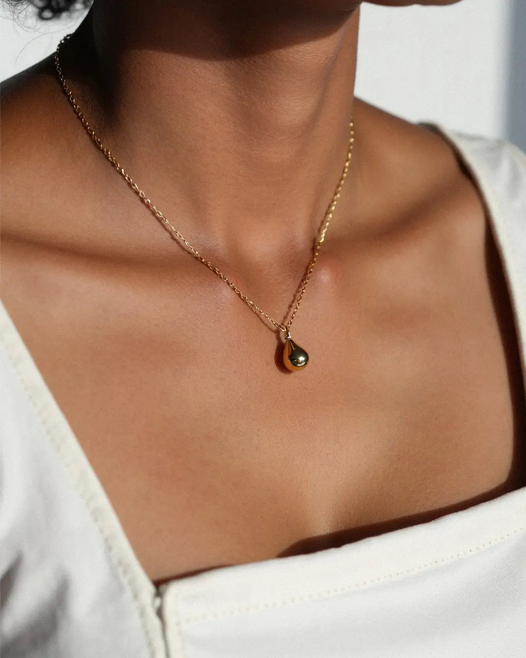 Seren Petite Teardrop Necklace
