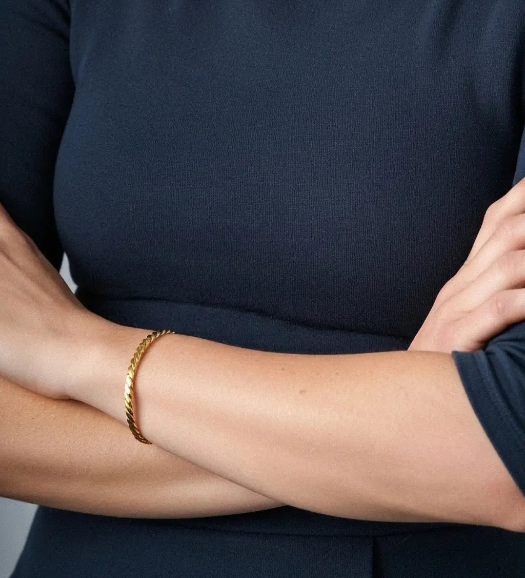 Veya Twisted Cuff Bracelet