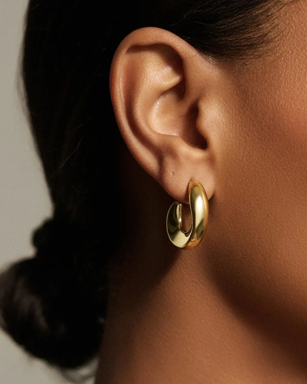 Aria Curve Hoops
