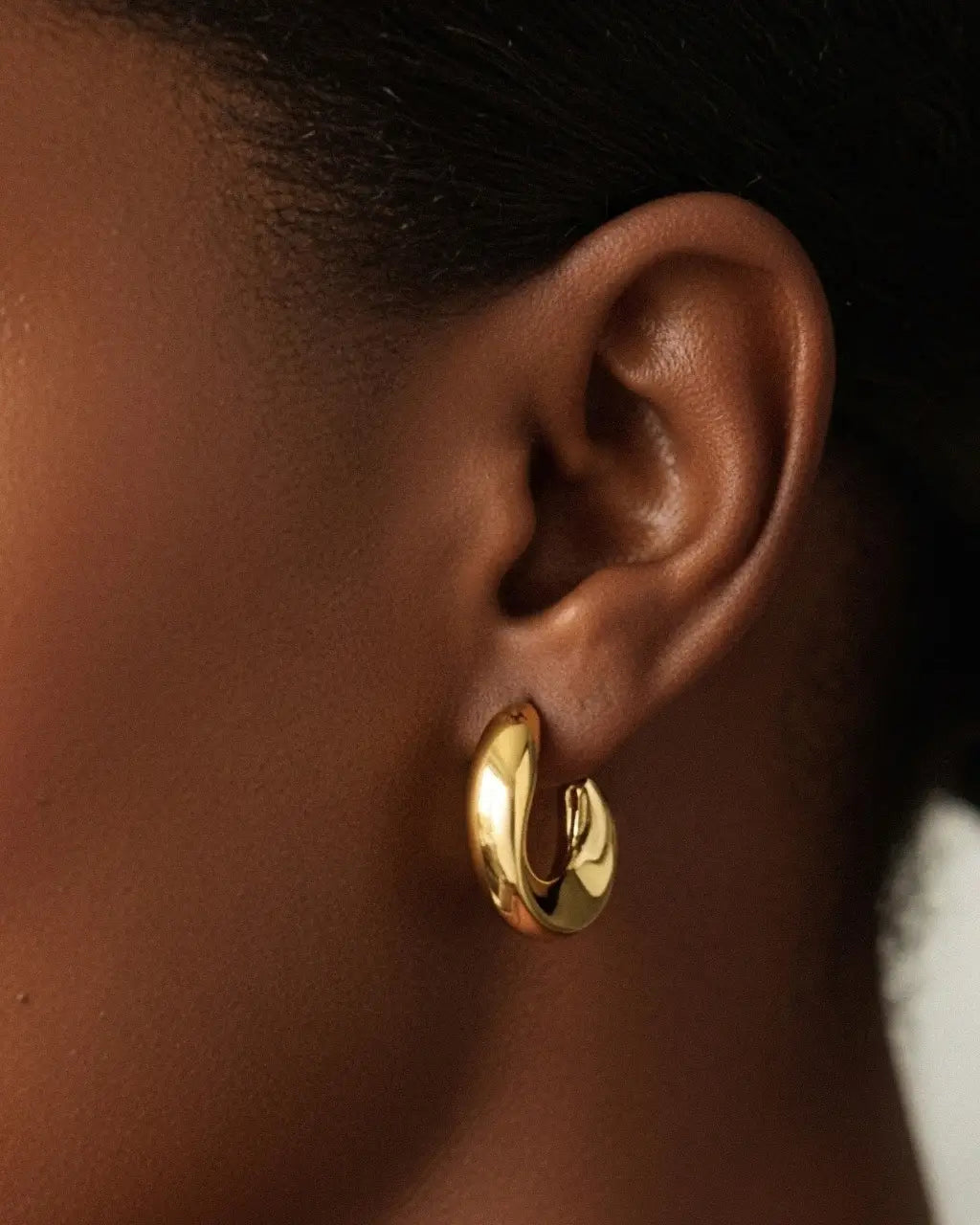Aria Curve Hoops