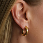 Aria Curve Hoops