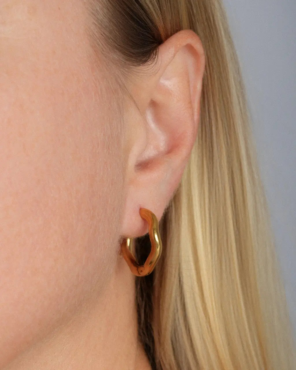 Aurea Hinge Hoops