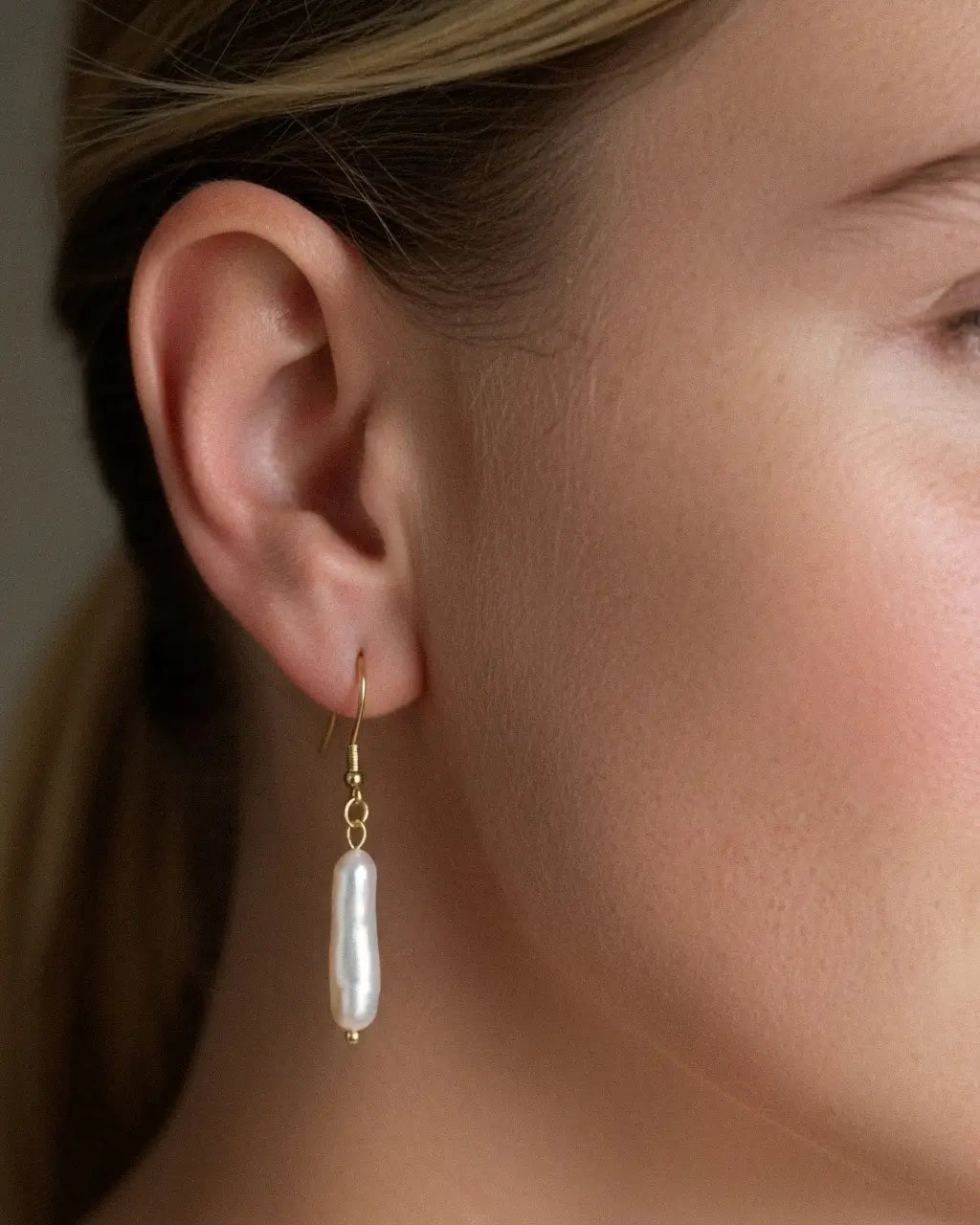 Isla Pearl Drops Earrings