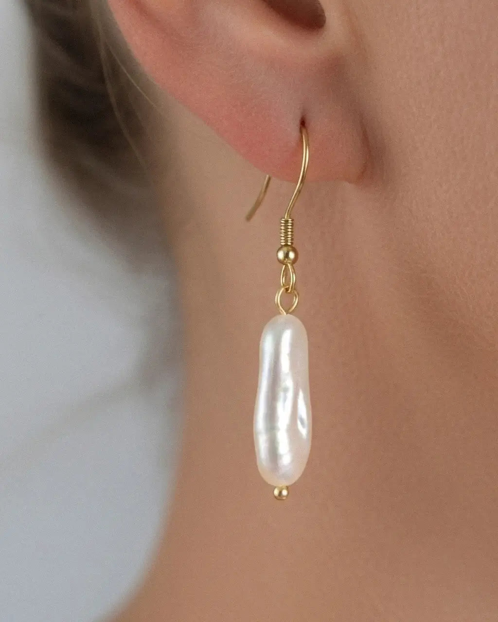 Isla Pearl Drops Earrings
