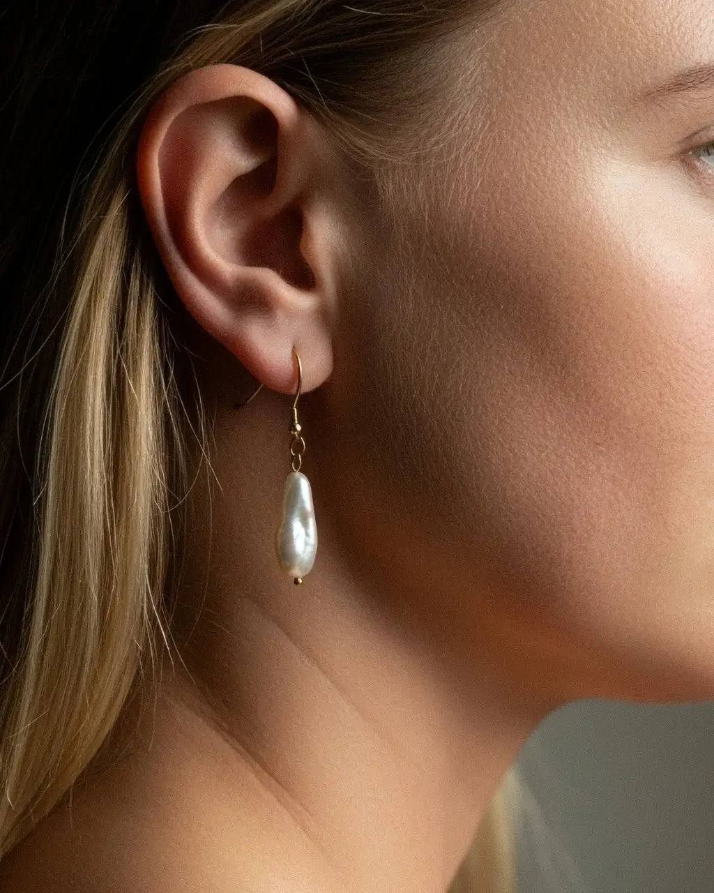 Isla Pearl Drops Earrings