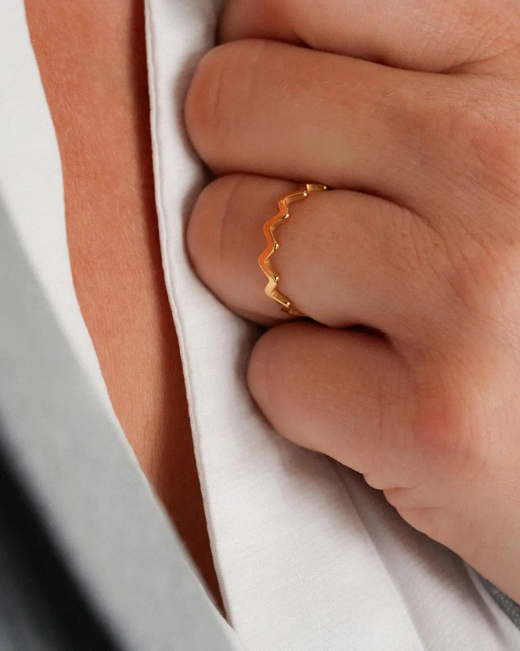 Aurora Peak Band Ring