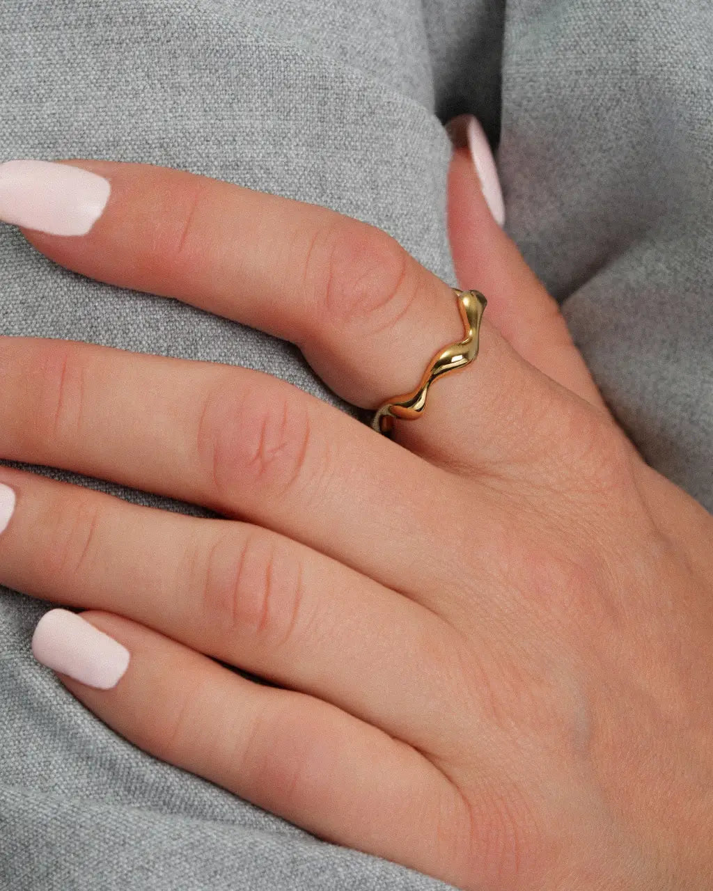 Wavy Band Ring