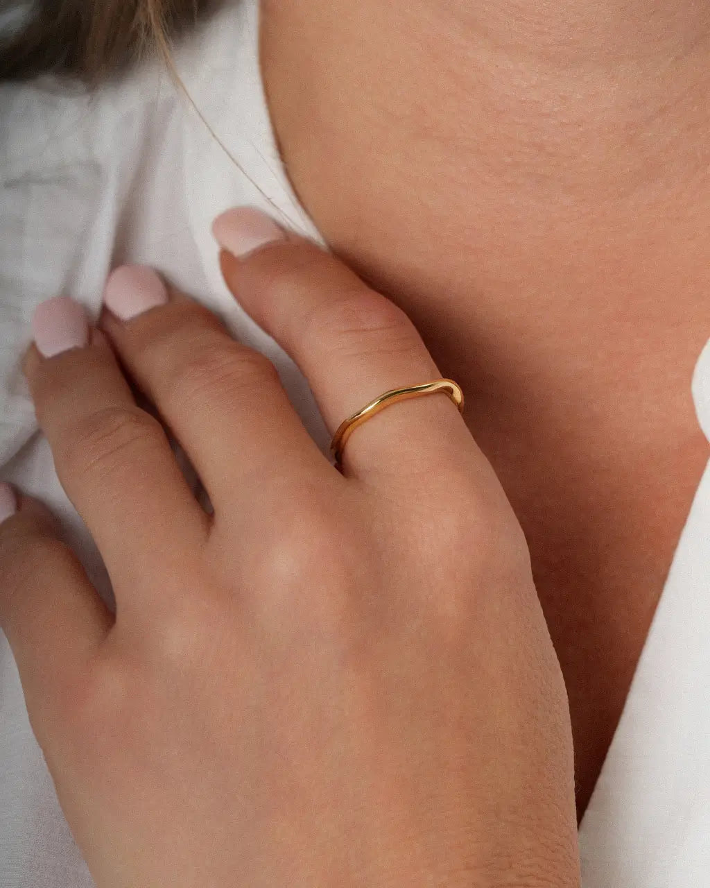 Fluid Wave Ring