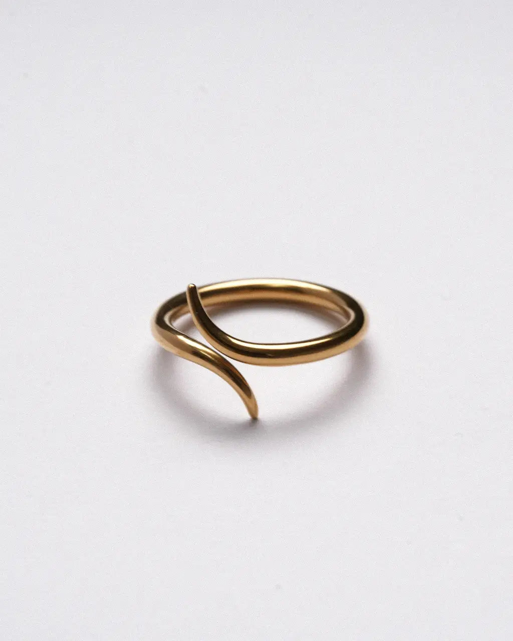 Serpentine Flow Ring