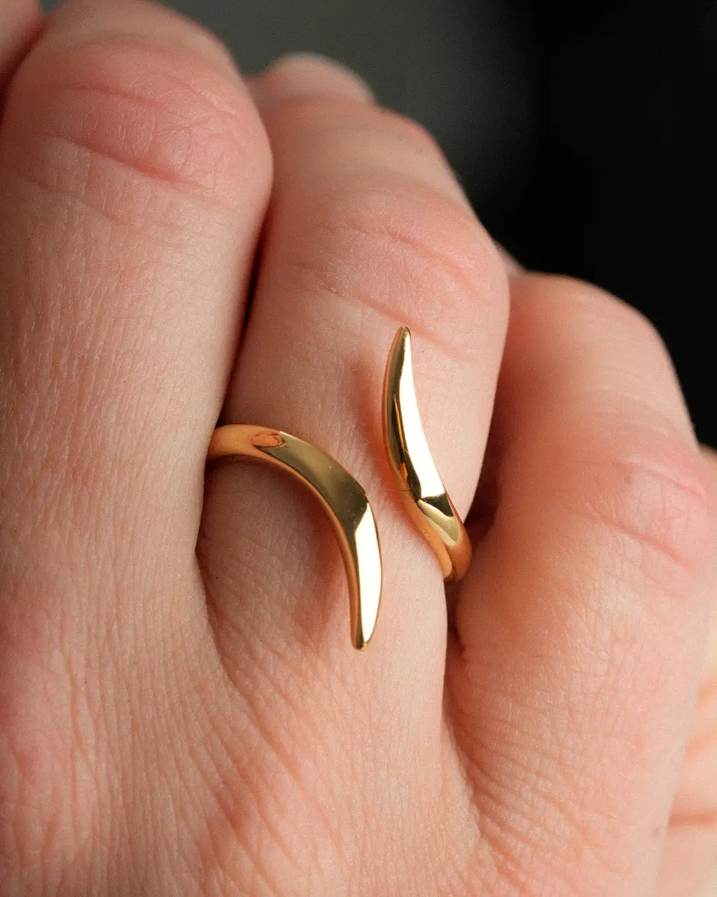 Elara Curl Ring