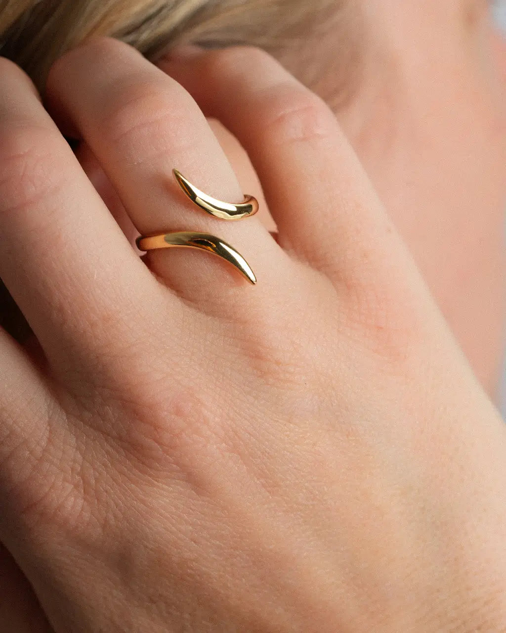 Elara Curl Ring
