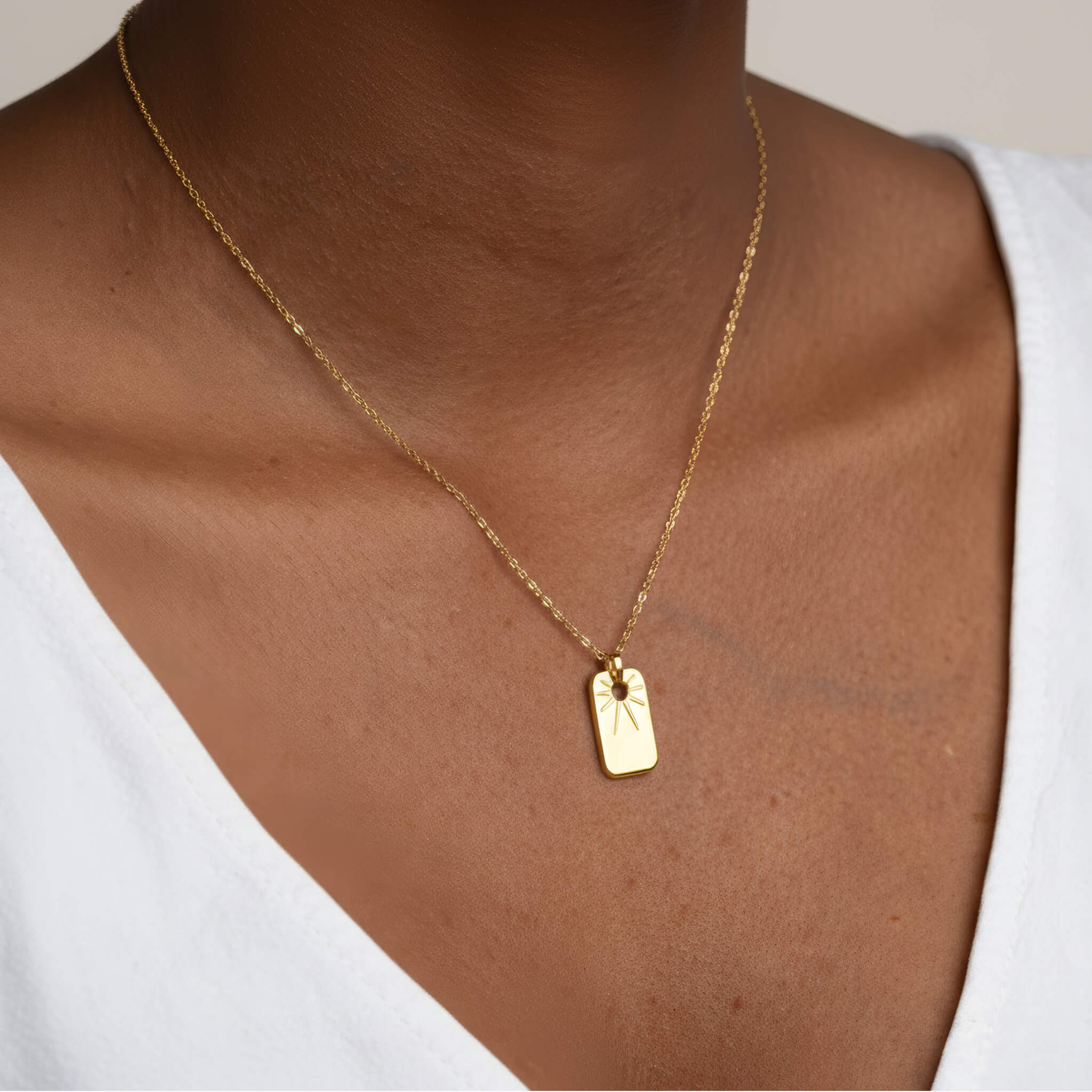 Burst Pendant Necklace