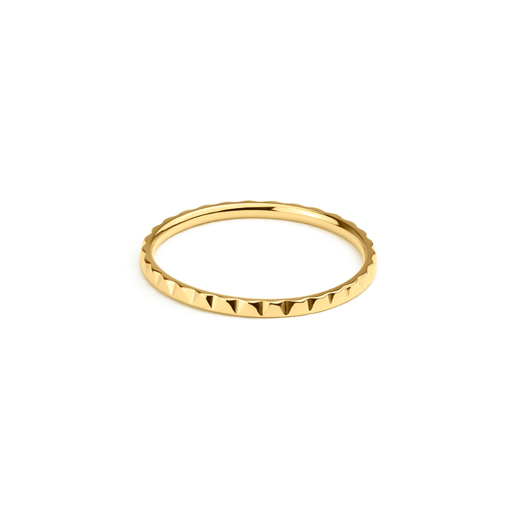 Fire Band – faceted band, angled view, gold, on white background